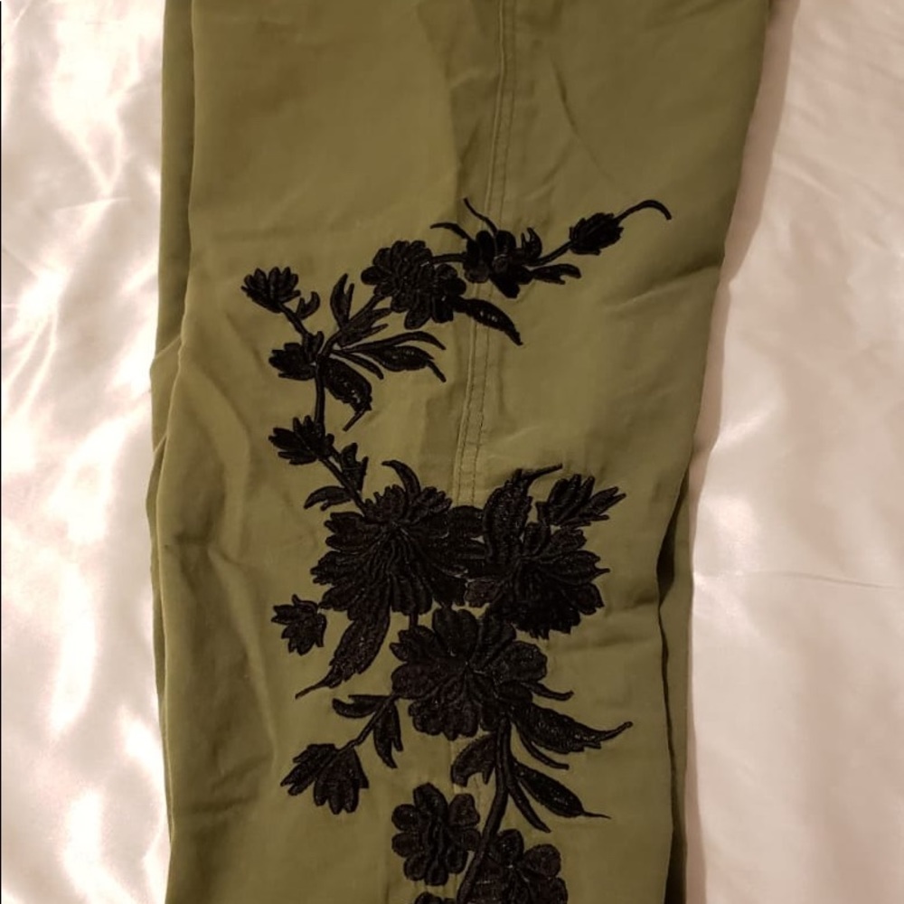 Pant - Picture 2 of 5